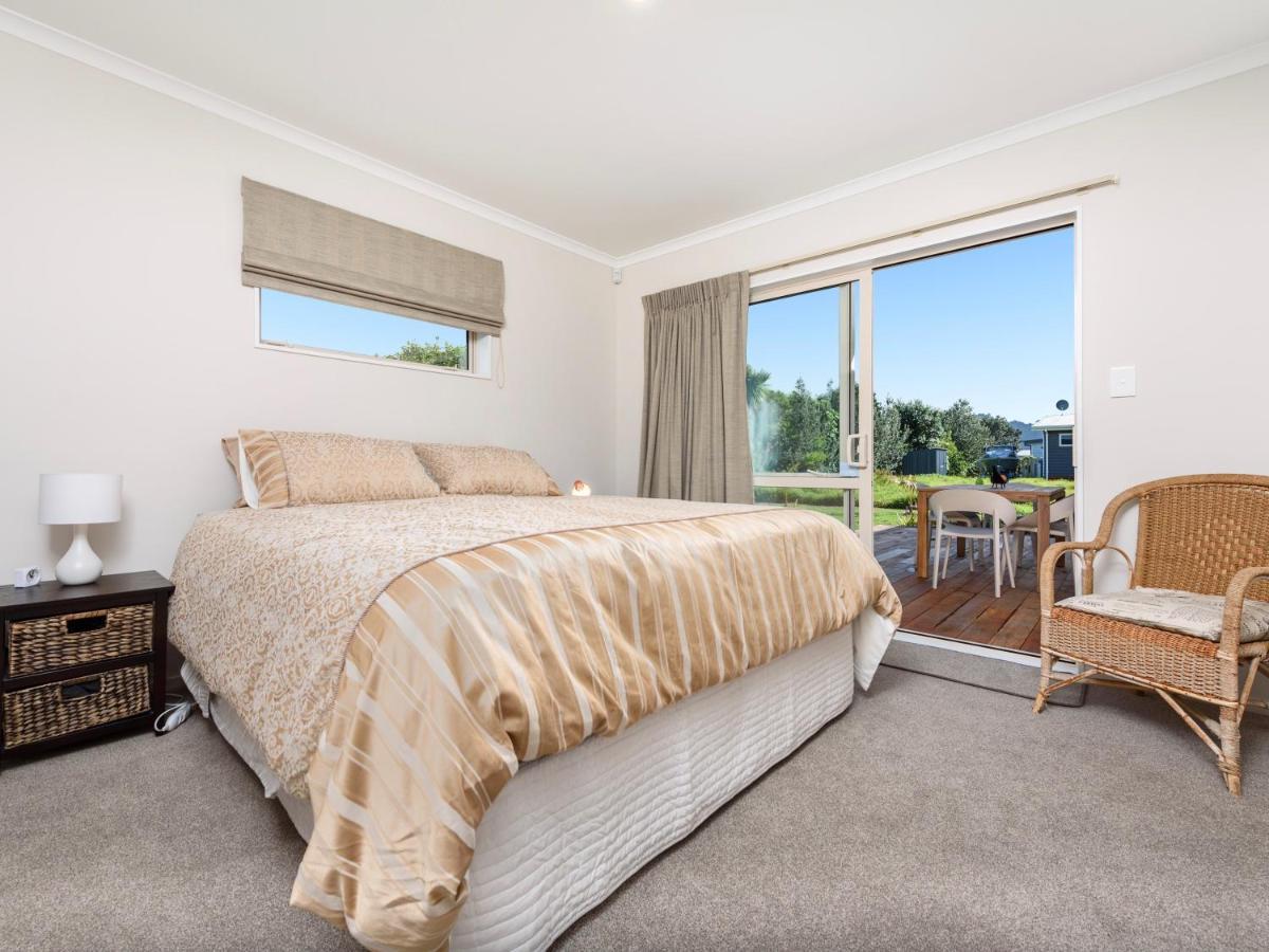 Modern Beach Break - Waihi Beach Holiday Home Exteriör bild